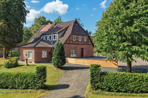 Ensemble mit atemberaubender Naturkulisse - 