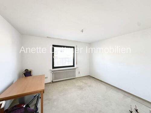 11 Büro: Kinderzimmer - 