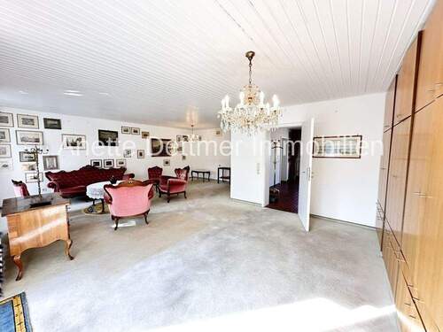 7 Wohn- und Esszimmer - 