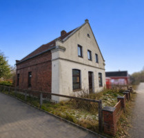 Einfamilienhaus mit attraktivem Entwicklungspotenzial in bester Lage von Brake