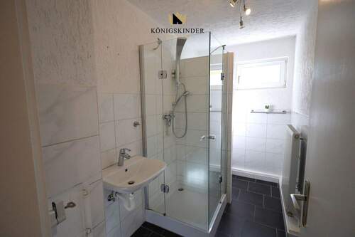 Gleich daneben: das Duschbad... - 