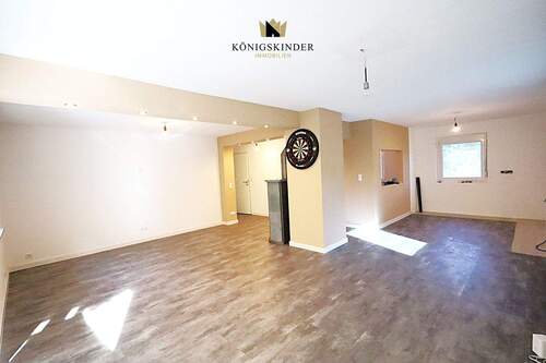 ...hinten rechts ist Platz für die Küche - 