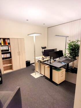 Büro R - Büro mit 340,00 m&sup2; in Köln zum Kaufen