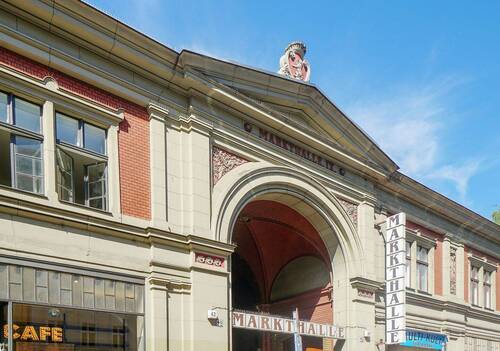 Nahegelegene Markthalle - 