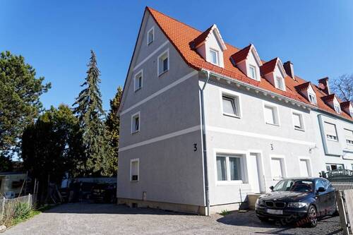 13366 Straßenansicht 1 - Mehrfamilienhaus mit Potenzial - 4 Wohneinheiten.