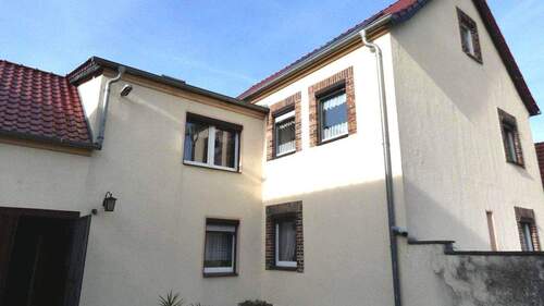 Innenhof - Einfamilienhaus mit 160,00 m&sup2; in Lauta zum Kaufen