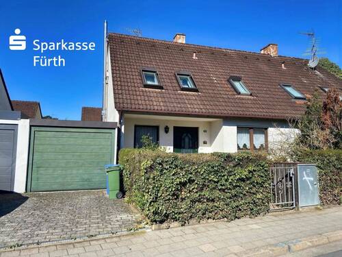 Eingangsbereich mit Garagenzufahrt - Volltreffer --> einziehen und wohlfühlen!