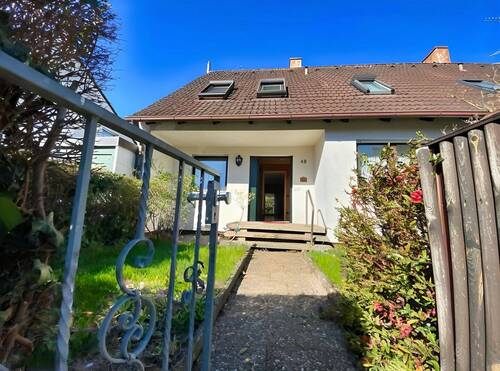 Hereinspaziert! - 5 Zimmer Doppelhaushälfte zum Kaufen in Fürth