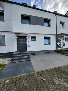 Außenansicht2 - Kernsaniertes Reihenmittelhaus, mit schönem Südgarten