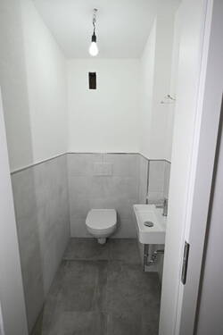WC - 