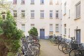 Innenhof mit Fahrradstellplätzen - 
