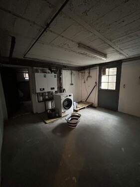 Waschkeller mit Heizung - 