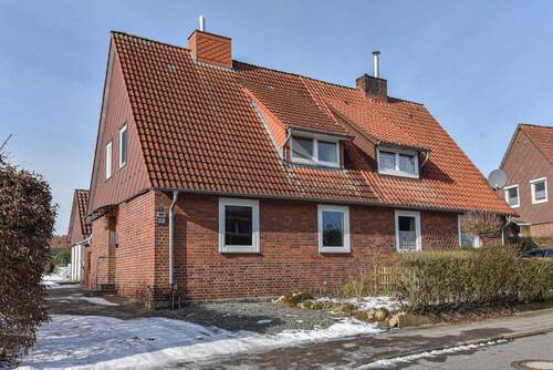 DHH im Herzen der Heideblütenstadt Schneverdingen - attraktive DHH mit Kamin & Nebengebäude in der Heideblütenstadt Schneverdingen**