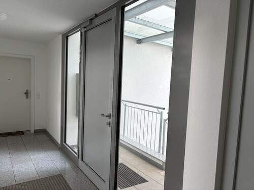 Eingang - 2 Zimmer Etagenwohnung zum Kaufen in Sindelfingen