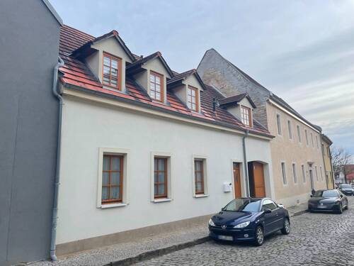 Vorderansicht - Vermietete Eigentumswohnung in Bernburg