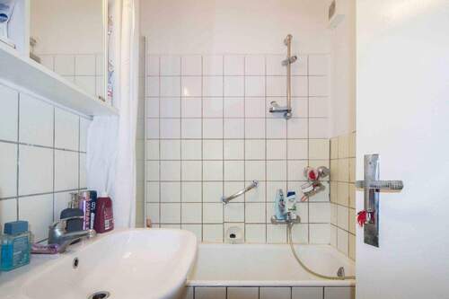 Wannenbad - 2 Zimmer Einfamilienhaus in Kassel