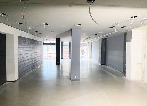 Blick zum Eingang ohne Einrichtung München - Gewerbeobjekt (Büro, Produktion, Verkauf) in München