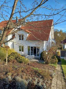 Ansicht vom Garten - 8 Zimmer Doppelhaushälfte in Niefern-Öschelbronn