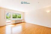 Wohnzimmer - 3 Zimmer Etagenwohnung in Stuttgart