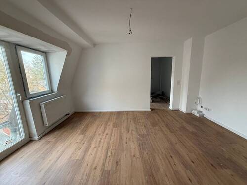 Wohnen / Essen - 2 Zimmer Etagenwohnung in Fürth