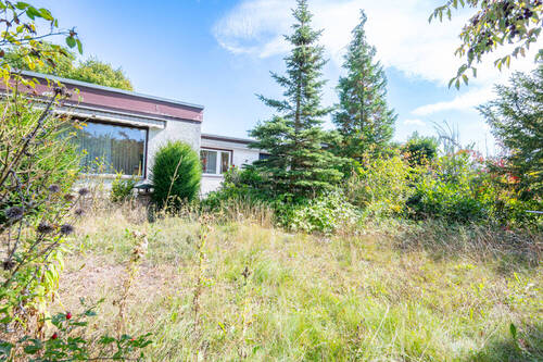 Blick vom Garten zur Terrasse - 