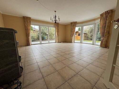 Wohnzimmer mit Ofen - 