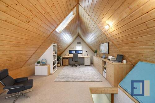 Dachgeschoss BEISPIEL - 