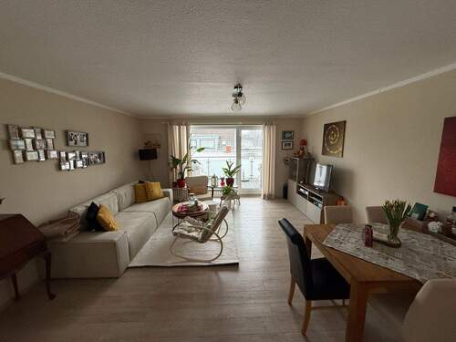 Wohnzimmer - Etagenwohnung mit 89,00 m&sup2; in Weyhe zum Kaufen