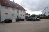 ETW/Buchenweg: Hauvorderansicht/Parkplatz - 3 Zimmer Terrassenwohnung in Kissenbrück