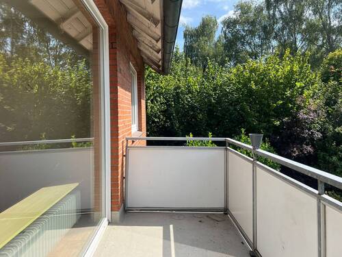 Großzügiger Süd-West-Balkon - 5 Zimmer Reihenendhaus in Hamburg