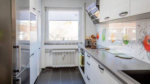 Einbauküche samt Elektrogeräte - Bezugsfertig & modern: 3-Zimmer-Wohnung mit neuem Bad, Einbauküche, Balkon & Stellplatz