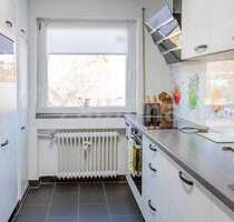 Bezugsfertig & modern: 3-Zimmer-Wohnung mit neuem Bad, Einbauküche, Balkon & Stellplatz - Pfullingen