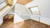1. OG Schlafzimmer 2 - 
