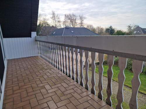 Balkon-hier können Sie den Blick über Schobüll schweifen lassen - 