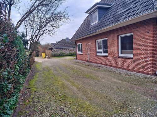 Auffahrt - Einfamilienhaus mit 200,00 m&sup2; in Husum zum Kaufen