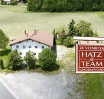 Großzügige Gewerbeeinheit mit separater Wohnung in Neureichenau! Ideal für die Nutzung von Büro- und Seminarräumen!