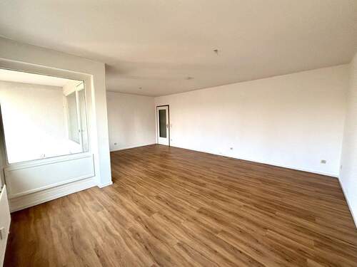 Wohn- und Esszimmer - 