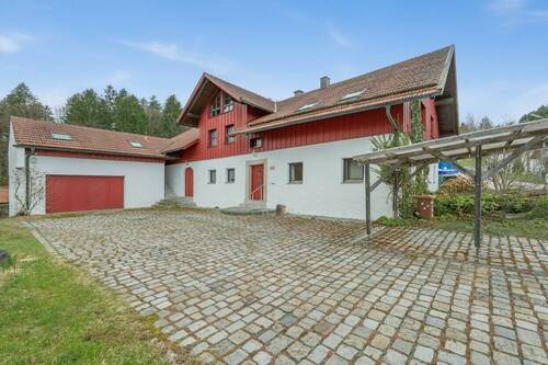 Außenansicht - Großzügiges Anwesen mit Galerie, Sauna, ELW, Südgarten und Doppelgarage