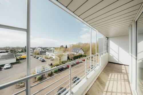 Balkon - Helle 3-Zimmer Eigentumswohnung (74m²) mit großem Balkon in Schlebusch