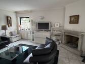 Kaminzimmer mit offenem Kamin - 