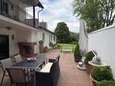 weitläufiger Garten - 