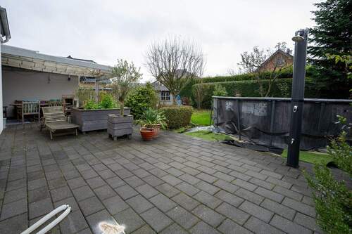Terrasse und Gartenbereich - 