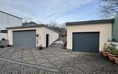 Garagen.jpg - Einfamilienhaus mit 223,00 m&sup2; in Oberhausen zum Kaufen