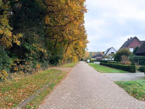 Blick in den Warmloger Weg - 6650 - Für Investoren, Bauträger oder Privatpersonen: Traumhaftes Baugrundstück in Portsloge