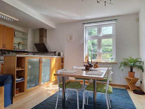 Essbereich in der Ferienwohnung im EG - 