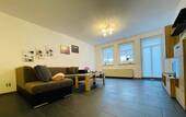 Blick ins Wohnzimmer - 