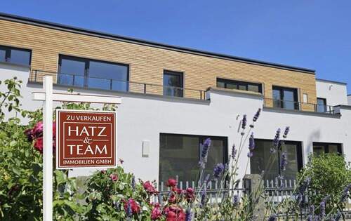 Hatz und Team im Grünen - Neubau-Wohnungen in Bad Griesbach - KfW 40 EE Standard - Sonder Afa