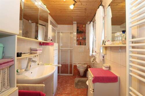 Badezimmer Erdgeschoss - 