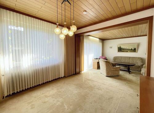 Wohn-/ Esszimmer - 