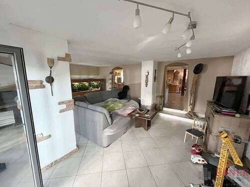 1502 Wohnzimmer - Mehrfamilienhaus, Wohnhaus mit 160,00 m² in Hofkirchen zum Kaufen